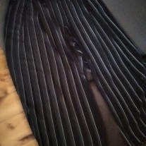 Czarne przewiewne spodnie w paski