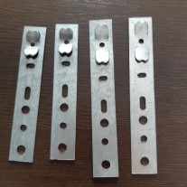 Kotwy do okien PCV i drewno