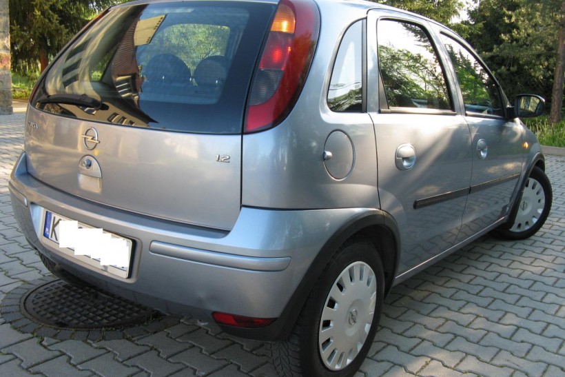 Opel corsa c 2004