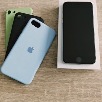 iPhone SE (2020) 64gb Biały