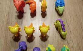 Figurki Kinder joy jurassic world