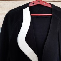 żakiet, marynarka, czarna, jednostronna biała wstawka, rozm. M - stan idealny