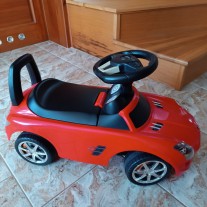 Jeździk - samochód dla dziecka