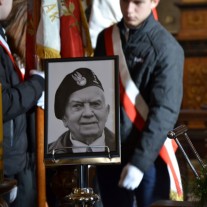 Kapitan Tadeusz Pytlik - BOHATER HERO!! DZISIAJ I ZAWSZE - PAMIĘTAMY - Prof. Yvonne Pytlik, Marek Pytlik z rodzina.  Właściciele "Dallas" w BORZECIE