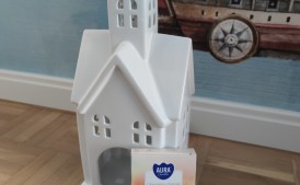 Świecznik Hauso z Motywem Domku | home&you | Plus GRATIS