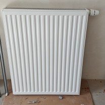 RADSON Integra 22 900x 720 grzejnik płytowy dolnozasilany 1653W wraz z uchwytami i termostatem